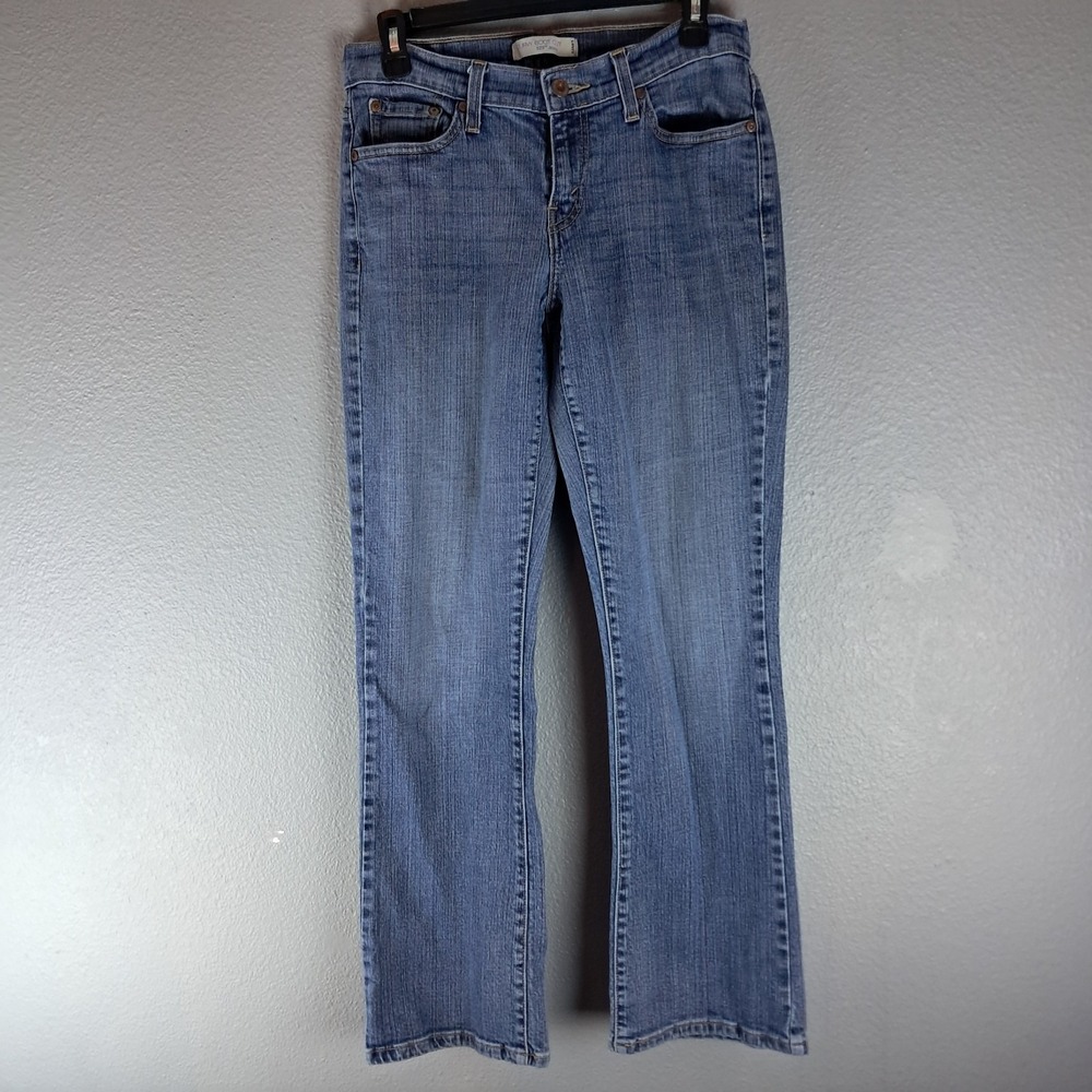 Levi's 529 Womens Curvy Bootcut Jeans Classic Blue Wash Size 8 MED 29 3/4 Inseam